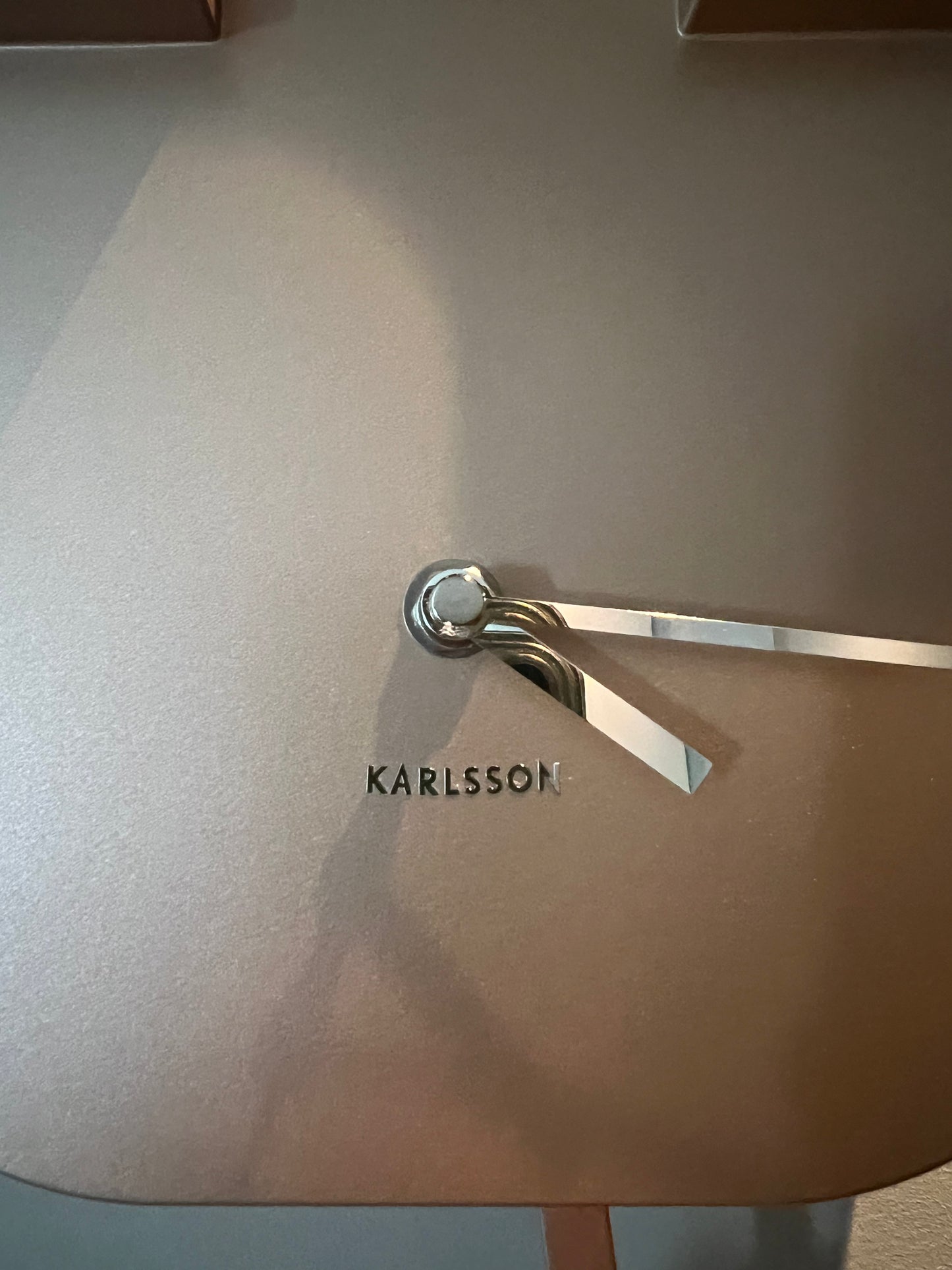 Wal clock karlsson 40x9x23cm