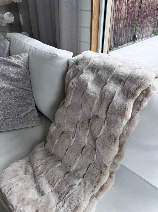 Plaid fake fur .irish cream.afm 140x180